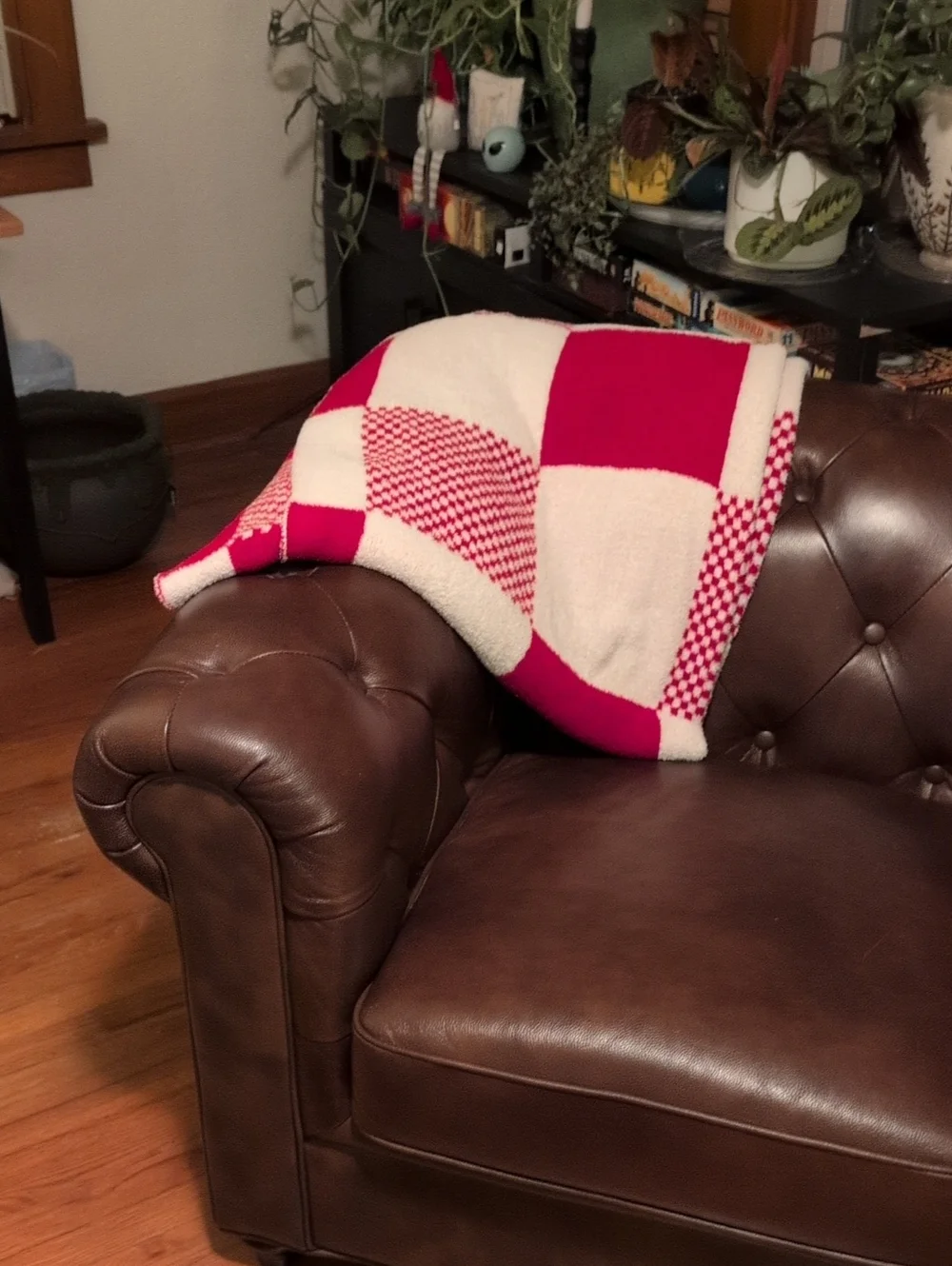 Red and Cream Checkered Holiday Throw Blanket - Premium Cozy Decor